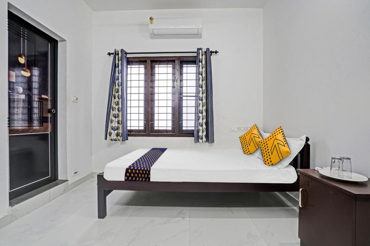 Kochi Spot On Blissful Villa מראה חיצוני תמונה